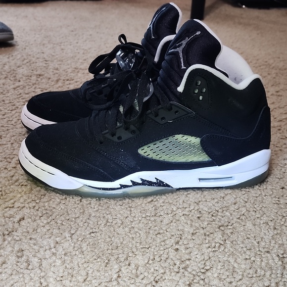 Jordan 5 Retro "Oreos (GS) - Picture 3 of 7